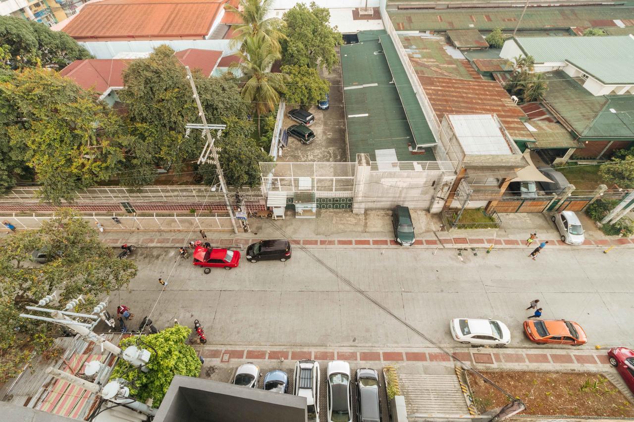 Reddoorz Plus At Banawe Quezon City Esterno foto