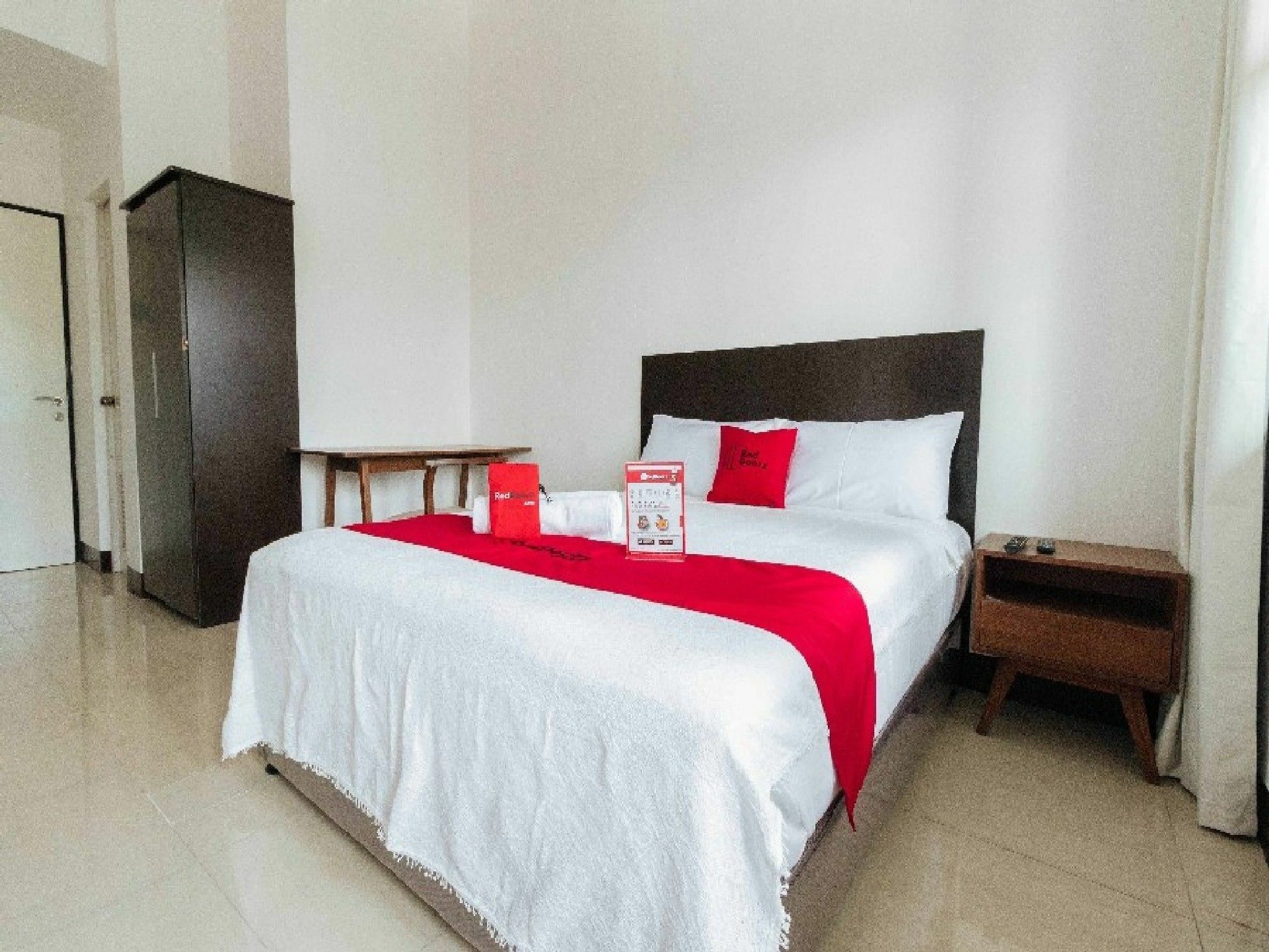 Reddoorz Plus At Banawe Quezon City Esterno foto